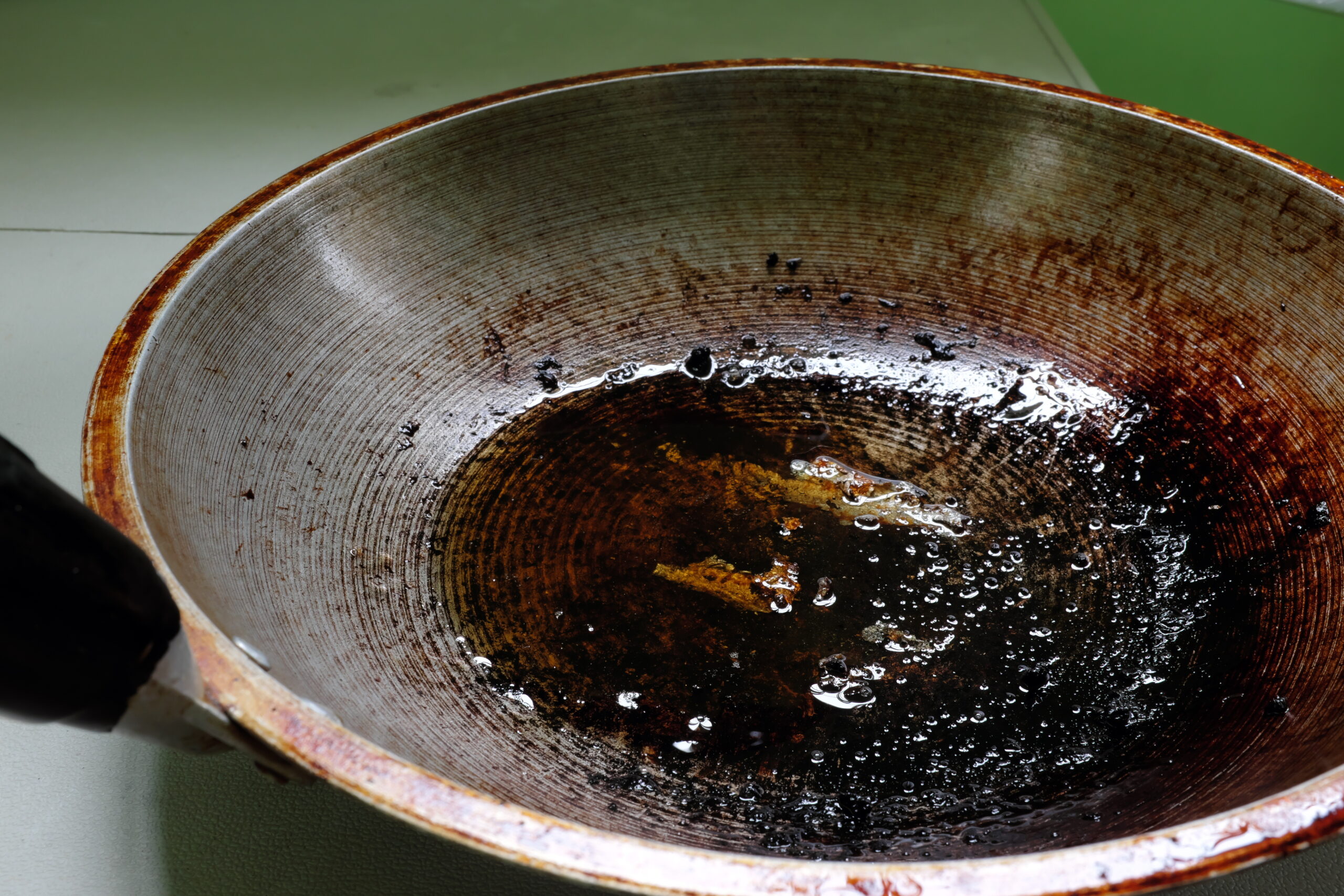 kitchen grease in a pan that should be handeled properly